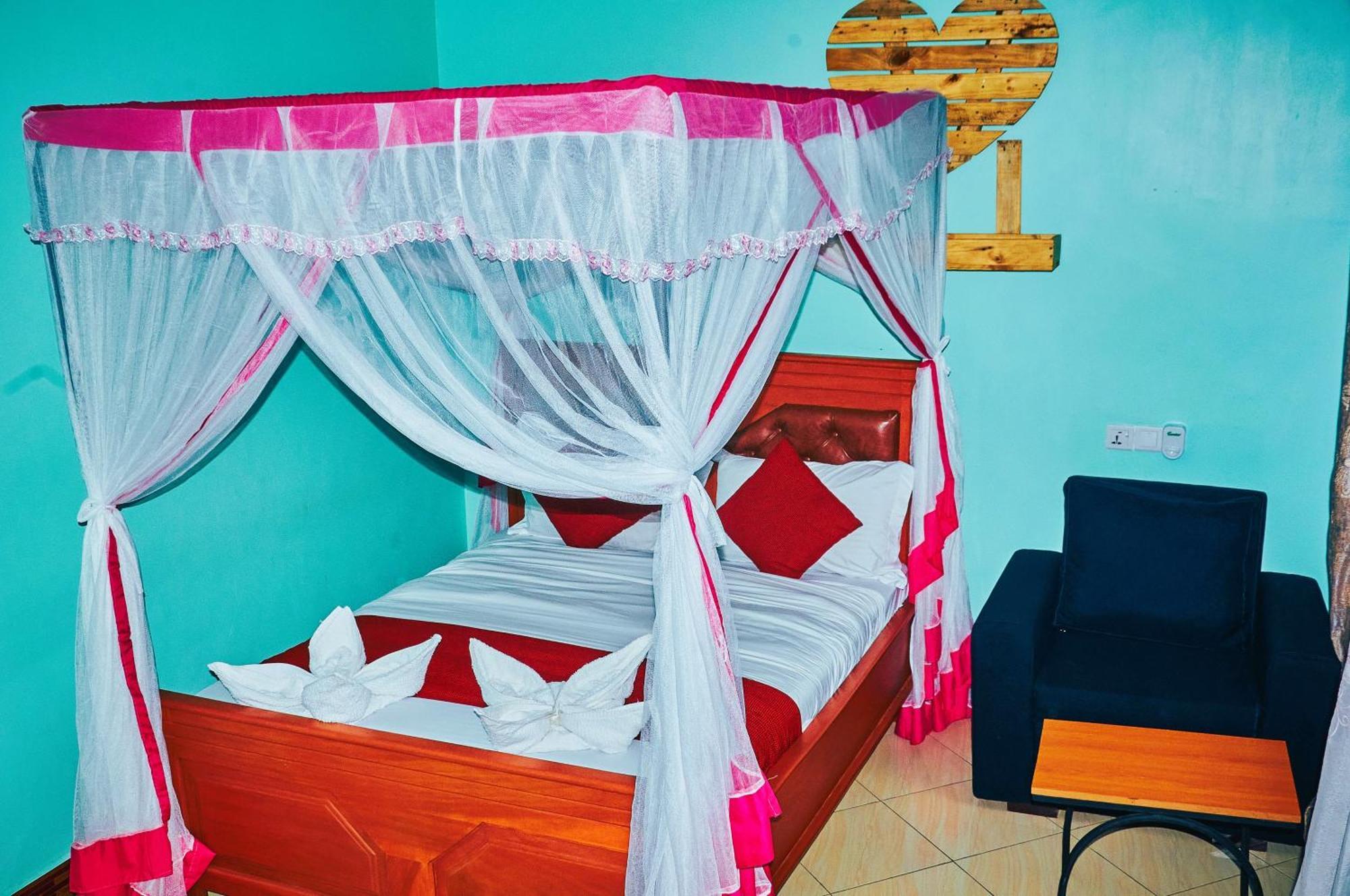 アルーシャ Safari Park House Bed & Breakfast エクステリア 写真